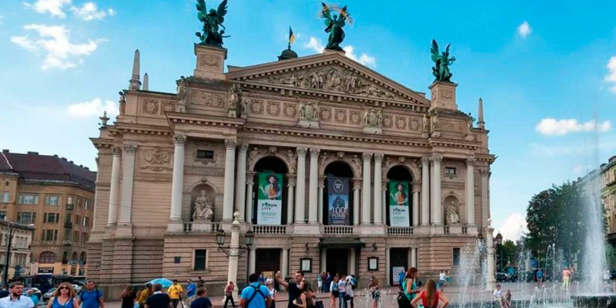 Лікарні міста Львів